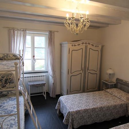 5 Lands Yellow Cottage Леванто Екстер'єр фото