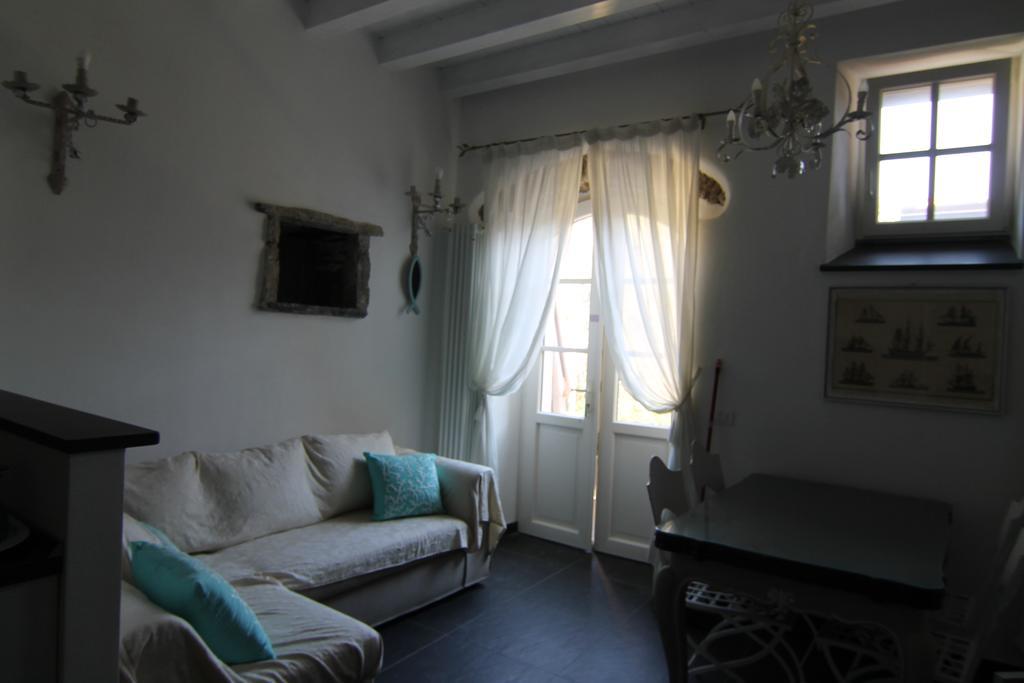5 Lands Yellow Cottage Леванто Екстер'єр фото
